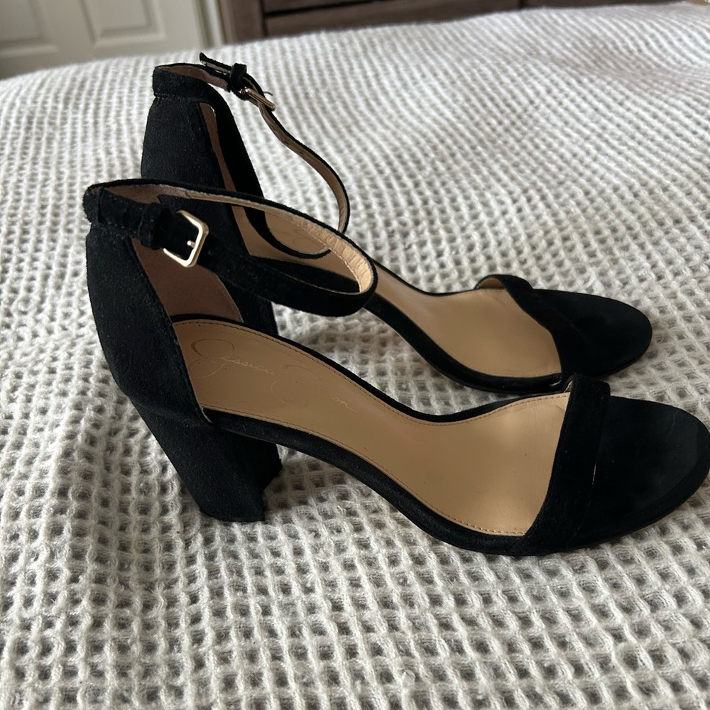 Jessica Simpson Black Heeled Sandal. Size 9